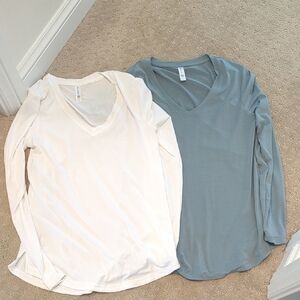 Women's V-Neck Long Sleeve Tops - White and Blue